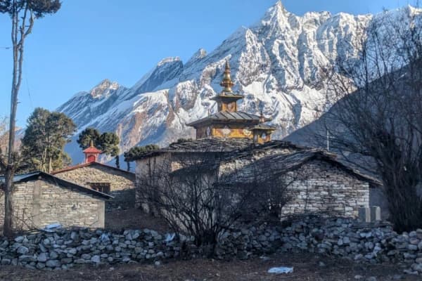 On the way to Manaslu Circuit trek
