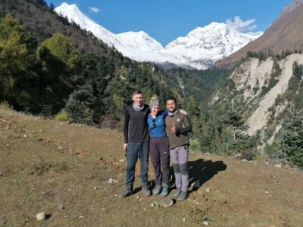 Trekking In Nepla