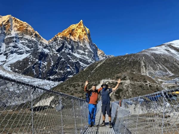 on the way to EBC trek